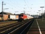 120 118-3 mit IC 433 Luxembourg-Nordeich Mole  auf Bahnhof Salzbergen am 24-2-2003.