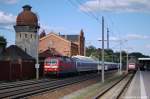 120 151-6 mit dem IC 1923 von Berlin Sdkreuz nach Kln Hbf in Rathenow. 01.05.2011