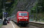 120 501-2 mit dem IC 2370  Schwarzwald  (Konstanz-Hannover Hbf) in Triberg 15.6.11