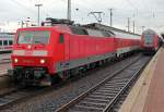 120 147-4 mit einer DB Nachtzug Garnitur in Dortmund Hbf am 19.06.2011