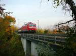 Noch auf Stuttgarter Stadtgebiet in der Nhe des Krherwalds macht sich 120-103 mit IC 281 (Stuttgart-Zrich HB) am 1.11.2010 auf den Weg nach Sden.