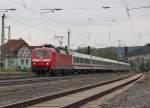 120 113-6 mit IC in Richtung Bebra.