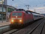 120 111-0 steht mit dem IC 2052 Stuttgart - Saarbrcken am 19.09.2011 in Kaiserslautern