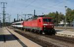 120 113-6 mit IC 183 Stuttgart Hbf nach Zrich HB bei der Einfahrt in Singen am 03.09.2011