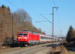 Anstatt der erwarteten 103 bespannte am 03.02.2012 die 120 144-1 den IC 118. Mit einer guten halben Stunde Versptung passierte der elegant wirkende Zug meine Fotostelle bei Gppingen.