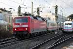 120 132-6 IC beim Verlassen des Hbf Bonn - 27.01.2012