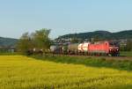 120 105-7 ist mit einem Kesselwagenzug am 03.05.2012 bei Ltzelsachsen