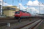 EuroNight (EN 453) Ost-West-Express, gebildet aus russischen Wagen und einem polnischen Speisewagen in Mannheim Hbf am 10. August 2013. Gezogen von 120 134-2.