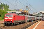 120 135-9 unterwegs als  Russen-Express  bei der Durchfahrt in Kassel Wilhelmshöhe Richtung Süden. 29.04.2014