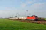 120 155-7 fuhr am 05.11.2014 mit dem IC 2433 von Emden nach Leipzig, hier bei Petkum.