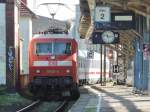 Am 26.9.2015 war die 120 147 am IC 2184 im Bad Kleiner Bahnhof 