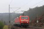 120 138-3 DB mit dem IC 2300 bei Steinbach im Frankenwald am 03.12.2015.