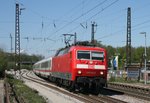 120 146 mit LPF 77747 (Karlsruhe Hbf–Basel Bad Bf) am 19.04.2015 in Riegel-Malterdingen