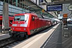 Zwischenhalt am 09.04.2015 von 120 132-6 mit dem IC 2292 (München Hbf - Frankfurt (Main) Hbf) in Stuttgart Hbf.