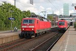 Ausfahrt von 120 157-3 am 26.05.2015 als Lokzug aus Altona nach Hamburg Eidelstedt, nachdem sie eine IC-Leergarnitur brachte und an 101 108-9 übergeben hatte.