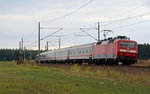 Mit dem falschen Stromabnehmer am Fahrdraht schob 120 115 den IC 1952 nach Frankfurt(M) durch Burgkemnitz seinem nächsten Halt in Halle(S) entgegen.