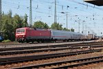 Mit einem InterCity in Richtung Süden, fuhr am 14.06.2015 die 120 144-1 durch Koblenz Lützel in Richtung Hautpbahnhof.