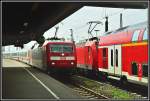 120 109 rollt mit einem InterCity am 13.04.2007 in den Bahnhof Hamm (Westf) ein.