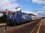 120 151-6  ZDF-Express  mit IC 2160 von Nrnberg HBF nach Karlsruhe HBF am 30.05.07 auf Gleis 1 des Aalener Bahnhofs.