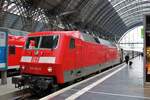 DB Fernverkehr 120 102-9 mit einen IC nach Hamburg Altona am 27.01.18 in Frankfurt am Main Hbf