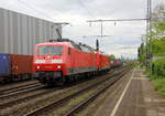 120 208-4 und 146 276 beide von DB kommen als Lokzug aus Aachen-Hbf nach Duisburg-Hbf und fuhren durch Duisburg-Rheinhausen-Ost in Richtung Duisburg-Hochfeld-Süd,Duisburg-Hbf.