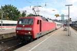 DB Fernverkehr 120 157-3 mit einen Ersatz IC am 16.07.19 in Hamburg Altona 