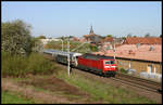 DB 120157-3 fährt hier am 17.04.2007 um 9.23 Uhr mit dem IC 2212 nach Binz durch Hasbergen.
