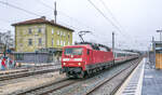 Vier Wochen später fuhr 120 137 mit einem IC nach Karlsruhe durch Dombühl. (16.11.18)