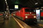 Am Abend des 10.05.2013 stand 120 115-1 mit IC 182 am Endbahnhof in Fankfurt am Main Hbf.