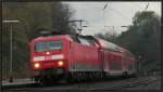 Der RE9 beim kurzen Halt in Eschweiler(Rhl)am Sonntag den 16.Nov.14.Als Zugpferd leistet die 120 207-6 ihren Dienst.