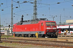 DB Lok 120 144-1 wartet am Badischen Bahnhof auf den nächsten Einsatz.
