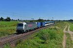 127 001 mit einer U-Bahn am 24.08.2016 bei Plattling.