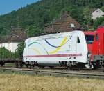 Hier nochmal die 128 001 en detail, die am 08.07.2010 von 185 280-5 aus der Schweiz nach Henningsdorf überführt worden ist.