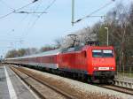 145 066 durchfhrt am 22.04.07, mit Nachtzug 1449 nach Binz, den Bahnhof Martensdorf bei Stralsund.