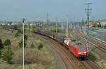 145 053 beförderte am 05.04.17 einen gemischten Güterzug durch Bitterfeld Richtung Leipzig.