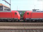 145 059-2 und 145 043-6 sonnen sich bei besten Wetter in Wanne-Eickel Hbf.