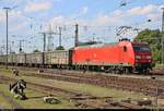 Gemischter Gz mit 145 048-5 DB, mit dem Zugzielanzeiger  Sonderzug , durchfährt den Bahnhof Basel Bad Bf (CH) in südlicher Richtung.