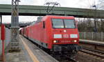 DB Cargo Deutschland AG mit der Doppeltraktion  145 024-6  [NVR-Number: 91 80 6145 024-6 D-DB] +  145 061-8  [NVR-Number: 91 80 6145 061-8 D-DB] mit Erzzug (leer) Richtung Hamburg am 19.02.19 Bf.