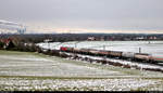 Auf zu den Buna-Werken!
Der  Sluiskil-Pendel  mit einer 145 hat in Angersdorf, Salzstraße, sein Ziel bereits fast erreicht.

🧰 DB Cargo, vermietet an die Mitteldeutsche Eisenbahn GmbH (MEG)
🚝 GC 48571 Sluiskil (NL)–Buna-Werke (D)
🚩 Bahnstrecke Merseburg–Halle-Nietleben (KBS 588)
🕓 12.1.2021 | 9:12 Uhr