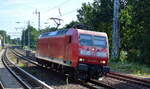 DB Cargo AG [D] mit  145 045-1  [NVR-Nummer: 91 80 6145 045-1 D-DB] am 12.08.21 Berlin Buch.