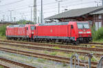 Stralsund mit abgestellten Lok’s einmal mit der BR 146 und einmal mit der BR 145, wobei die Letztere farblich gesehen schon sehr gelitten hat. - 07.09.2022
