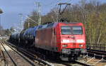 DB Cargo AG [D] mit ihrer  145 057-6  [NVR-Nummer: 91 80 6145 057-6 D-DB] und einem Kesselwagenzug am 16.02.23 Berlin Buch.