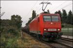 Der weie Kontrastbalken steht den 145 garnicht schlecht. 145 050 ist mit einem Kesselzug auf  DB-Dienstfahrt  in Richtung Ruhrgebiet unterwegs. (04.10.2008)
