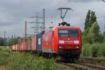 145 013-9 mit Containerzug in Hamburg Unterelbe am 09.07.2009