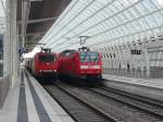 145-052 bei der Durchfahrt von Ludwigshafen Mitte und 146-004 bei der Ausfahrt von Ludwigshafen Mitte.
6.7.2005