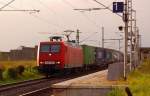 HP Allerheiligen, 145 041-0(als Schmutzfink getarnt) mit einem Containerzug in sdlicher Richtung unterwegs. 2.9.2010