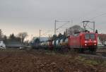 145 012 eilt am Morgen des 11.12.2010 mit ihrem Gterzug Wiesbaden Biebrich entgegen.