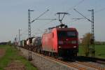 145 016-2 mit einem Containerzug in Neuss-Allerheiligen am 09.04.2011