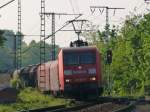 145 021 vn Railion schlngelt sich die Kurve kurz vor Dresden Cotta lang.
6.5.11