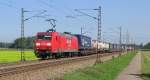 145 060-0 fuhr mit einem Container- und Sattelschlepperzug von Karlsruhe in Richtung Ettlingen.